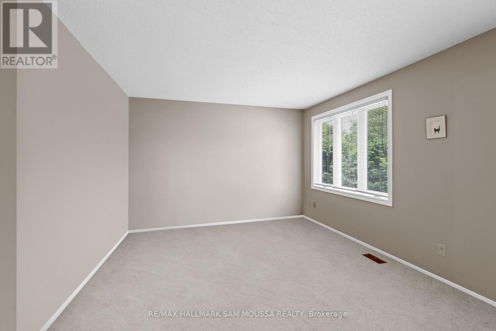 34 - 710 Coronation Avenue, Ottawa, Ontario  K1G 4G7 - Photo 21 - X12180626