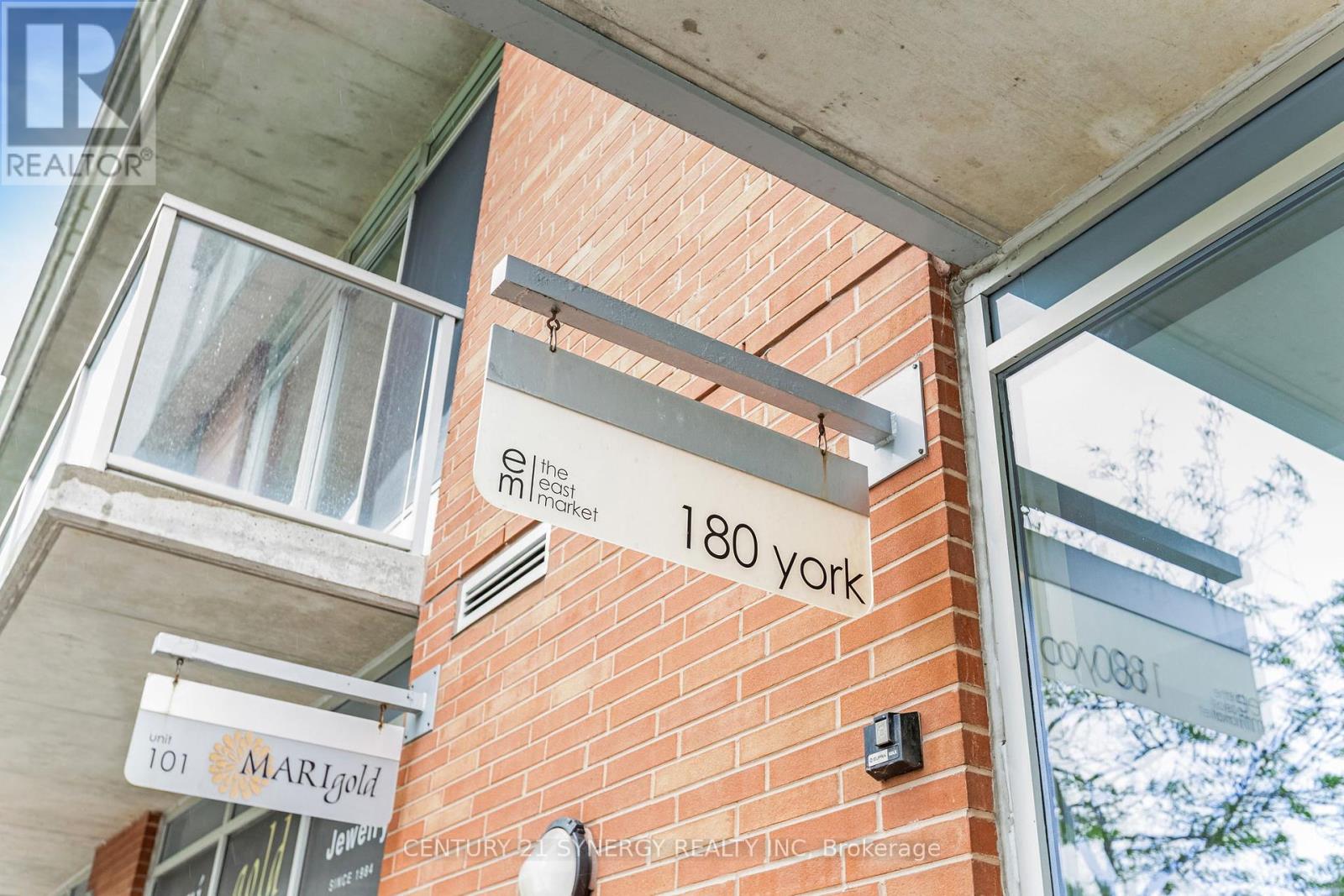 Property at 610 - 180 YORK STREET image 3