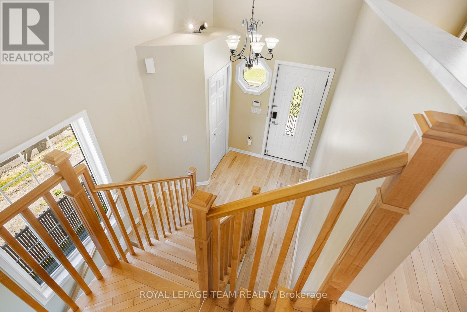 2911 Ahearn Avenue, Ottawa, Ontario  K2B 7A1 - Photo 3 - X12180645