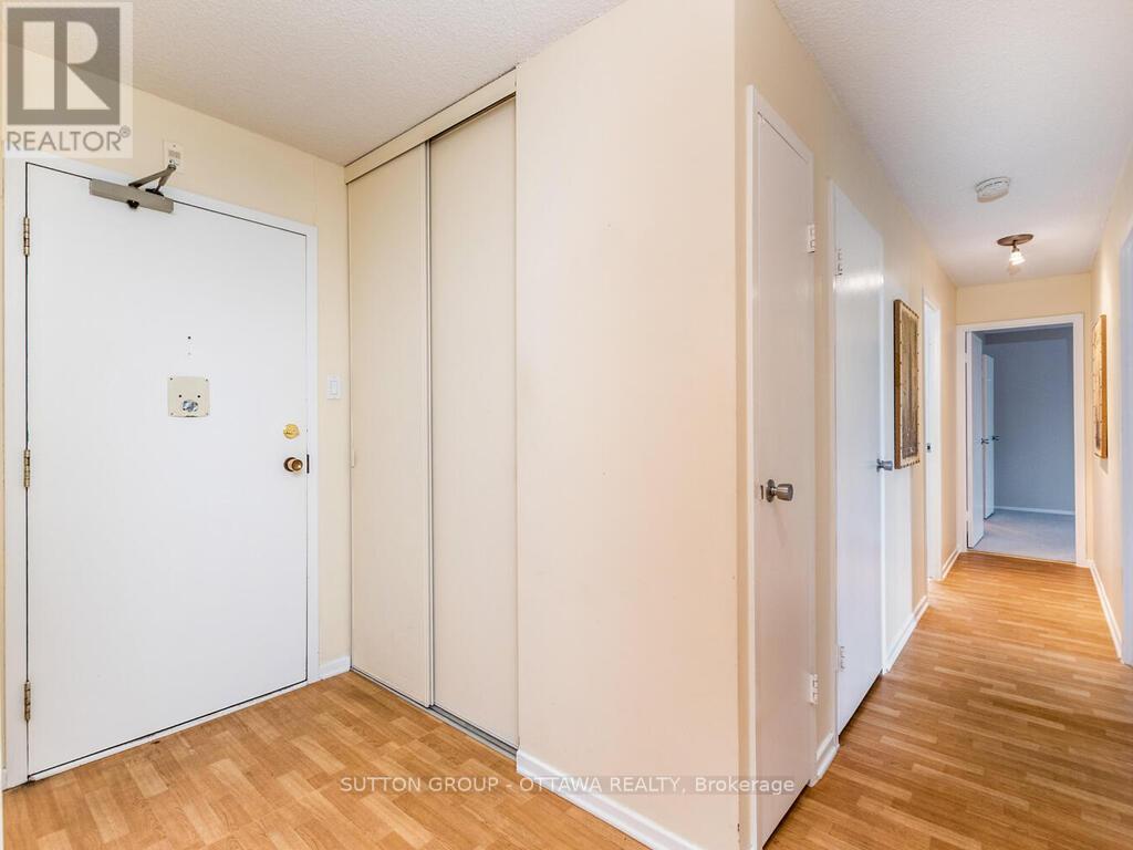 Property at 203 - 2951 RIVERSIDE DRIVE image 4