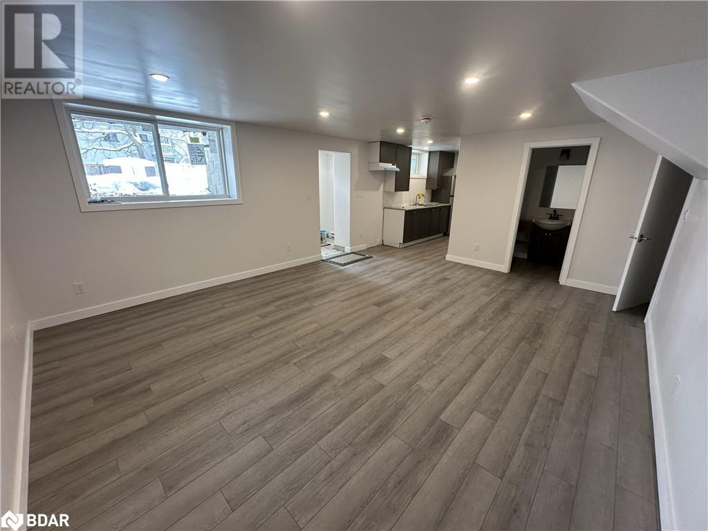 47 E Grove Street E, Barrie, Ontario  L4M 2N9 - Photo 15 - 40697385
