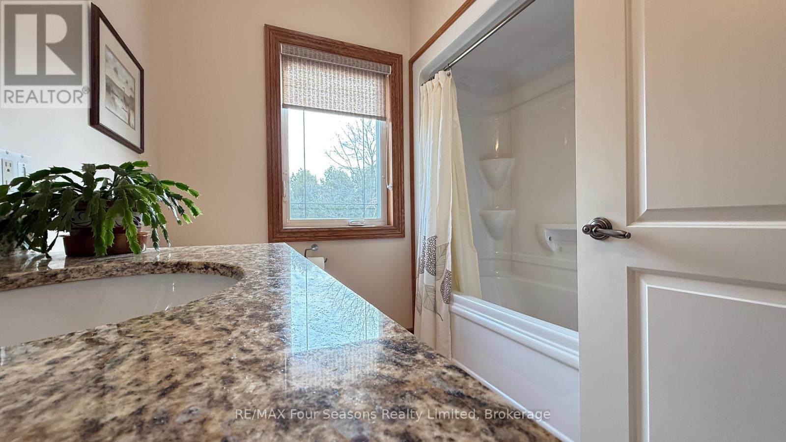 229 S Rankin Street, Saugeen Shores, Ontario  N0H 2L0 - Photo 15 - X12062589