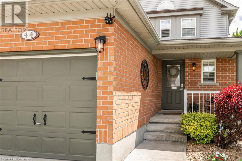 Property at 44 CHRYSLER Crescent image 4