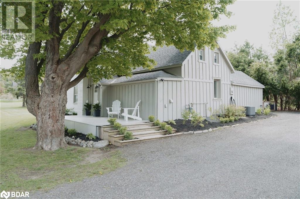 6168 PENETANGUISHENE Road, Elmvale, Ontario