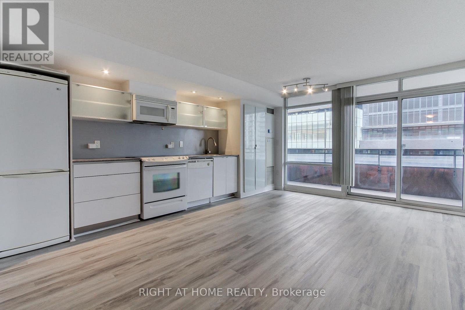 1115 - 4k Spadina Avenue, Toronto (Waterfront Communities), Ontario  M5V 3Y9 - Photo 11 - C12114537