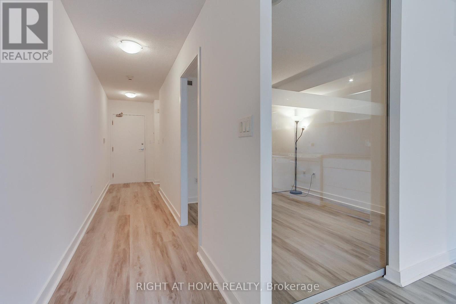1115 - 4k Spadina Avenue, Toronto, Ontario  M5V 3Y9 - Photo 8 - C12114537