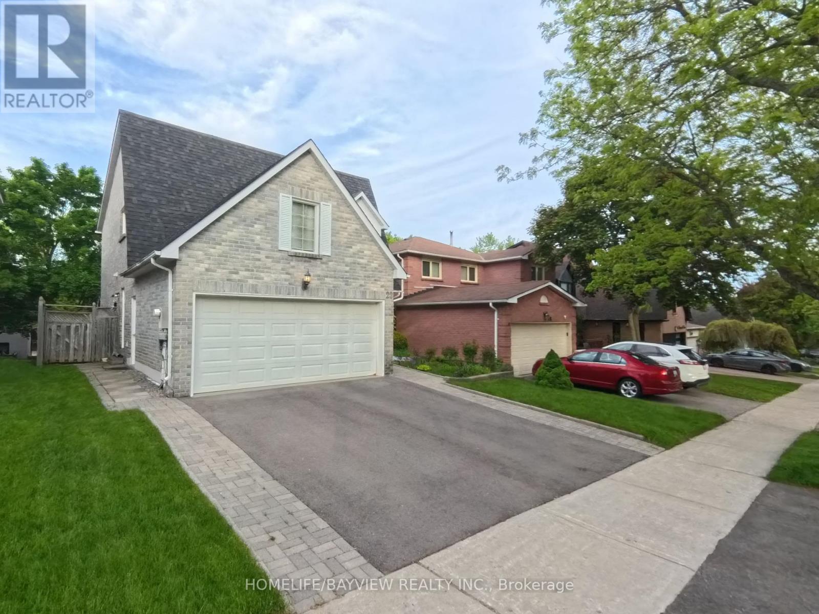 22 Baycroft Lane, Aurora, Ontario  L4G 4P8 - Photo 2 - N12177657