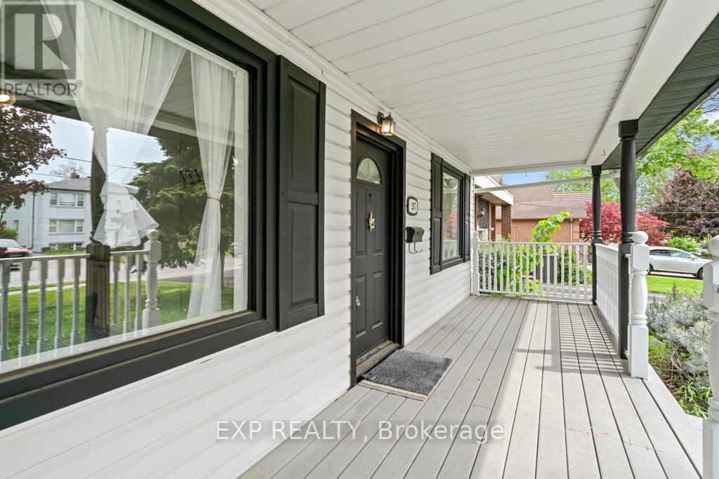 207 Church Street S, Richmond Hill, Ontario  L4C 1W7 - Photo 3 - N12180538