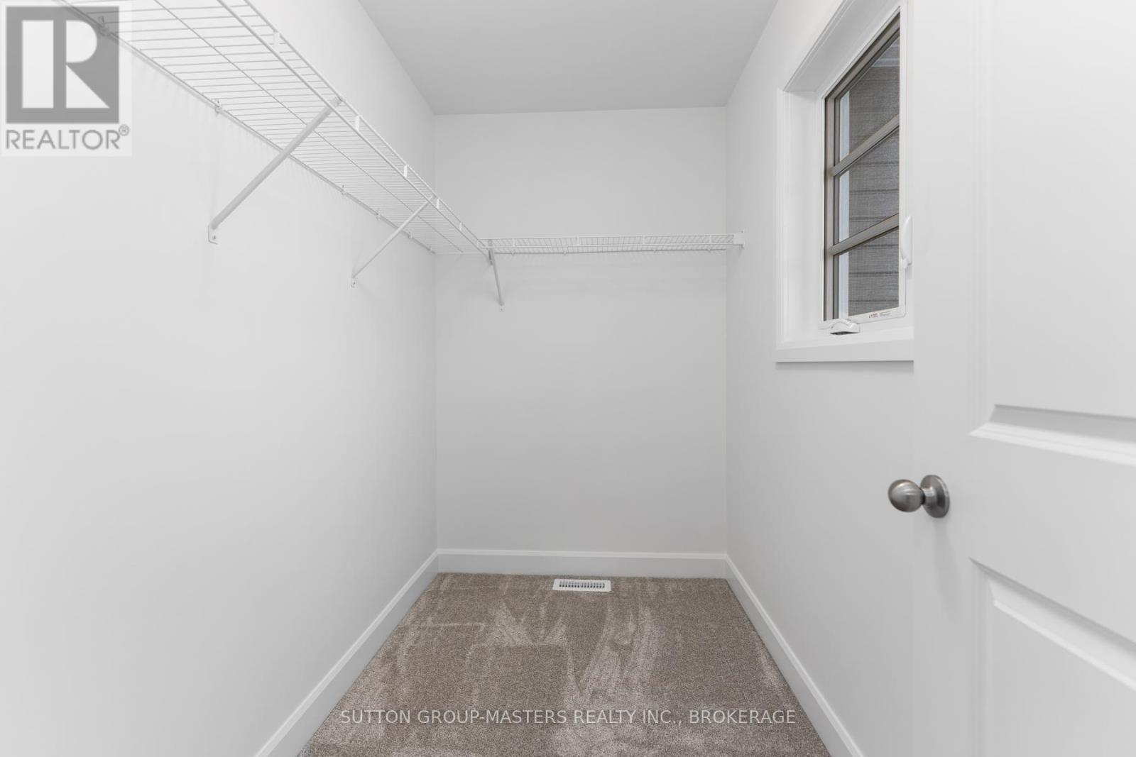 205 Superior Drive, Loyalist (Amherstview), Ontario  K7N 0E9 - Photo 25 - X12071076
