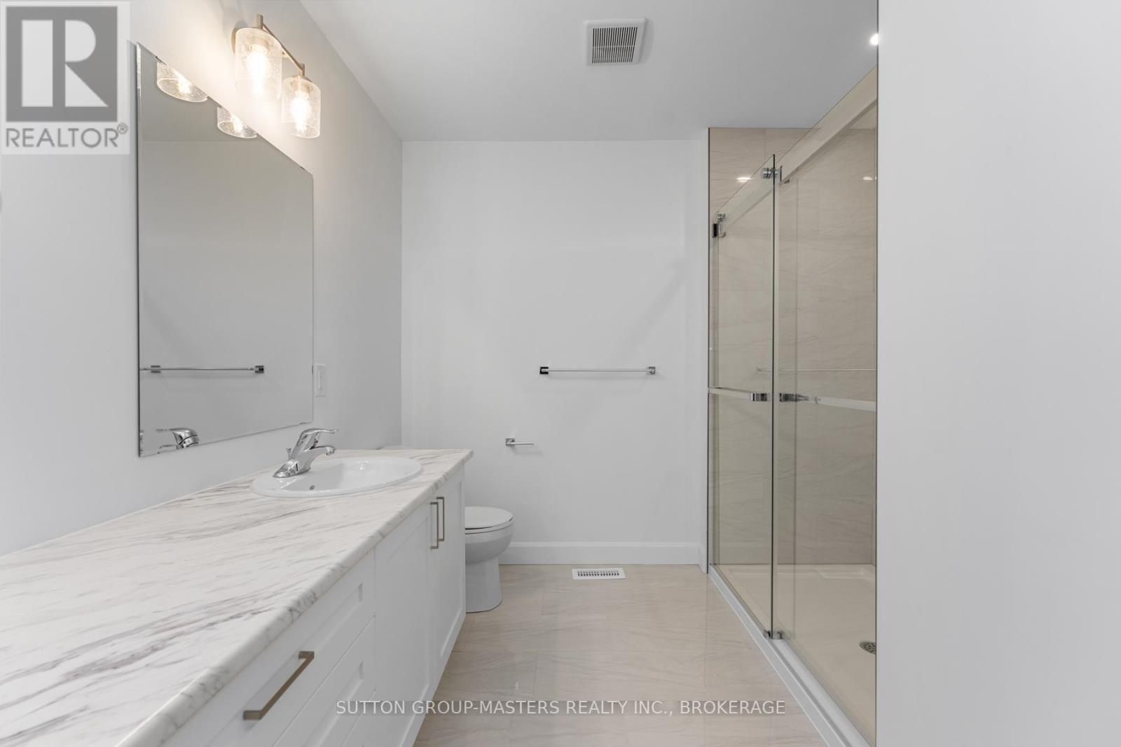 203 Superior Drive, Loyalist (Amherstview), Ontario  K7N 0E9 - Photo 18 - X12073777