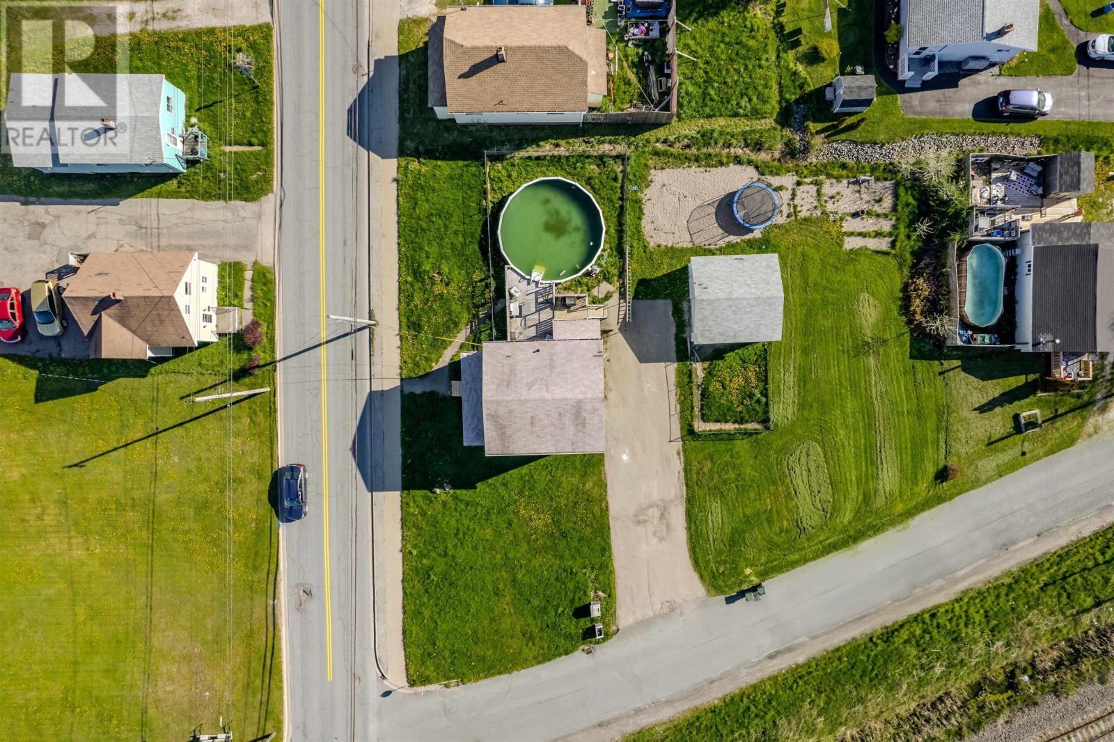 683 Mahon Street, New Waterford, Nova Scotia  B1H 3K8 - Photo 4 - 202512618