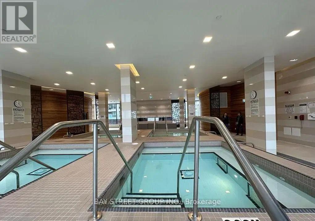 913 - 501 Yonge Street, Toronto (Bay Street Corridor), Ontario  M4Y 0G8 - Photo 17 - C12180604