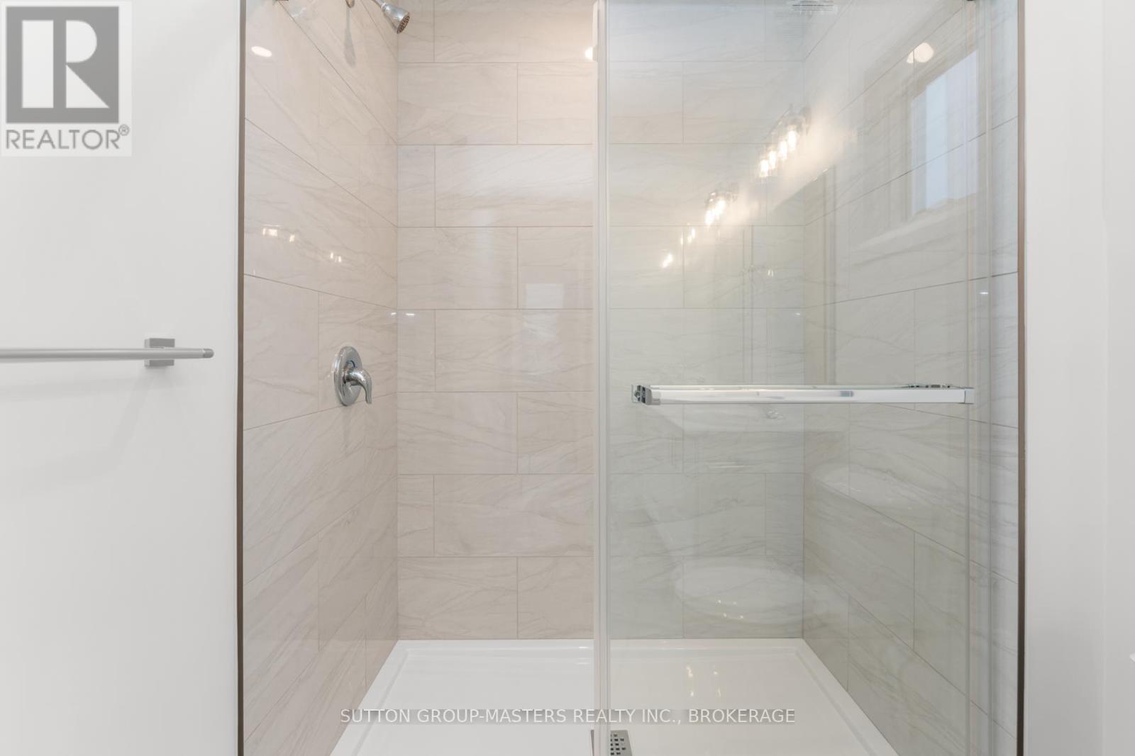 208 Superior Drive, Loyalist (Amherstview), Ontario  K7N 0E5 - Photo 29 - X12071114