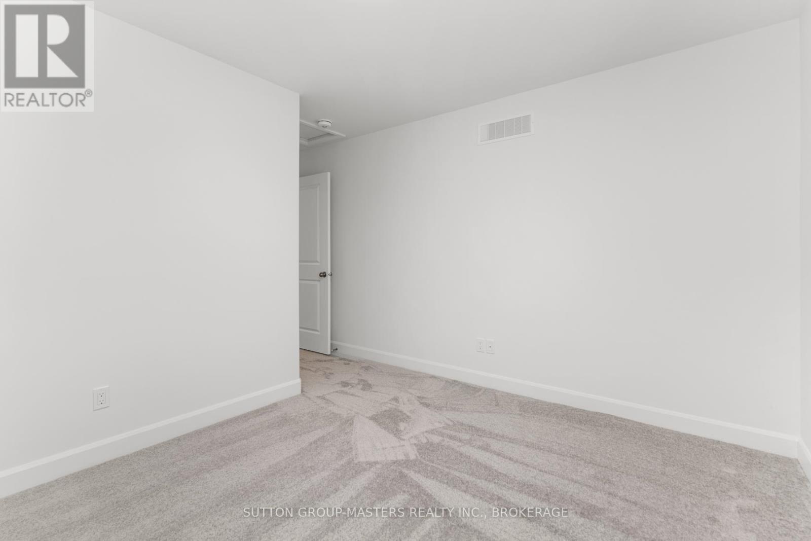 208 Superior Drive, Loyalist, Ontario  K7N 0E5 - Photo 36 - X12071114
