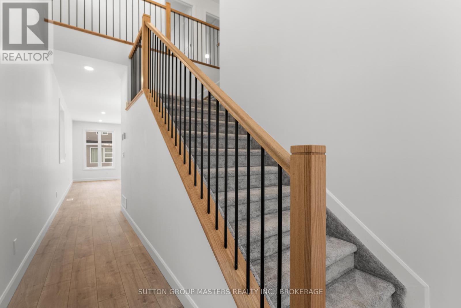 208 Superior Drive, Loyalist, Ontario  K7N 0E5 - Photo 6 - X12071114