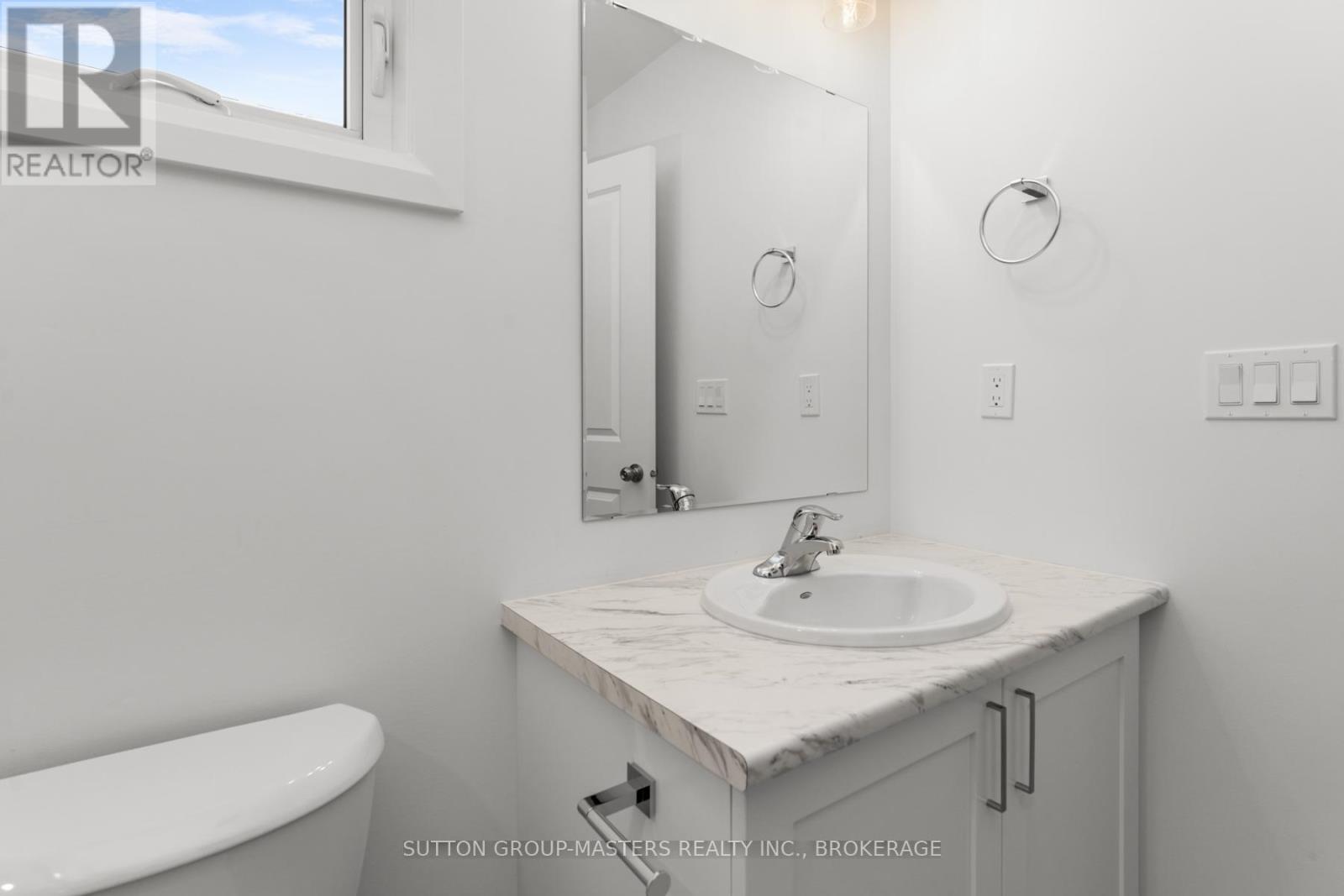 208 Superior Drive, Loyalist, Ontario  K7N 0E5 - Photo 42 - X12071114