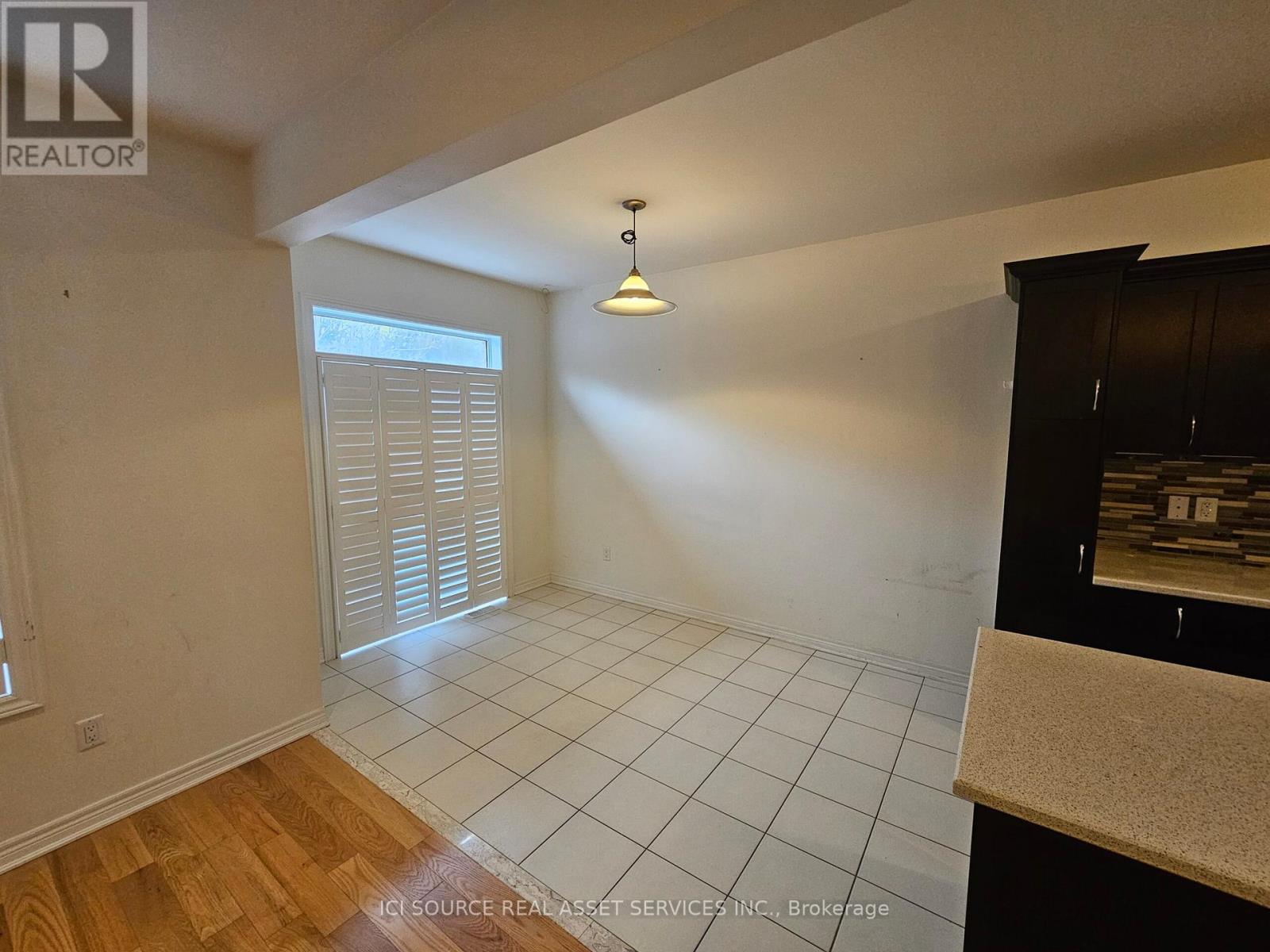 128 Bridlewood Boulevard, Whitby, Ontario  L1R 0N2 - Photo 6 - E12180611