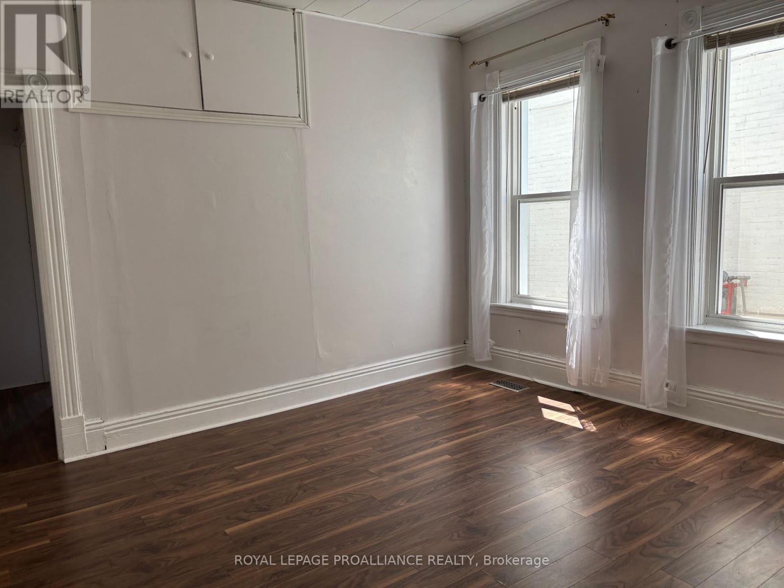 589 Aylmer Street N, Peterborough Central, Ontario  K9H 3W8 - Photo 9 - X12180688