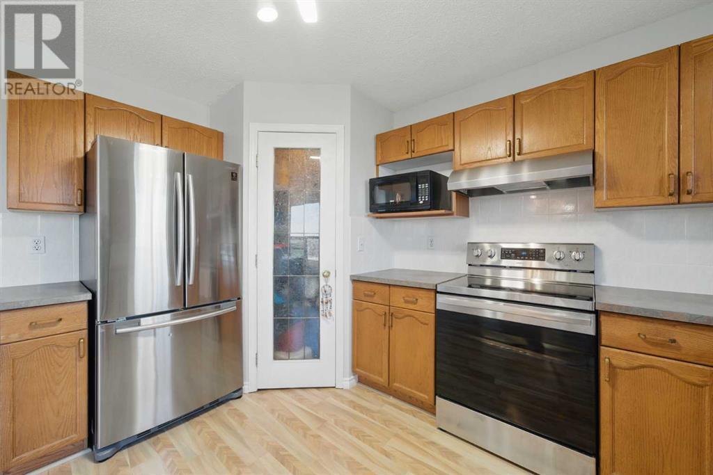 Property at 26 Bridlewood Way SW image 3
