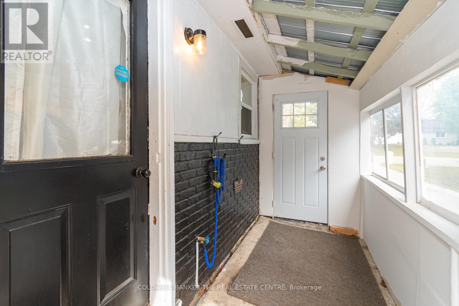 119 Elizabeth Street, Essa, Ontario  L0M 1B0 - Photo 17 - N12180596