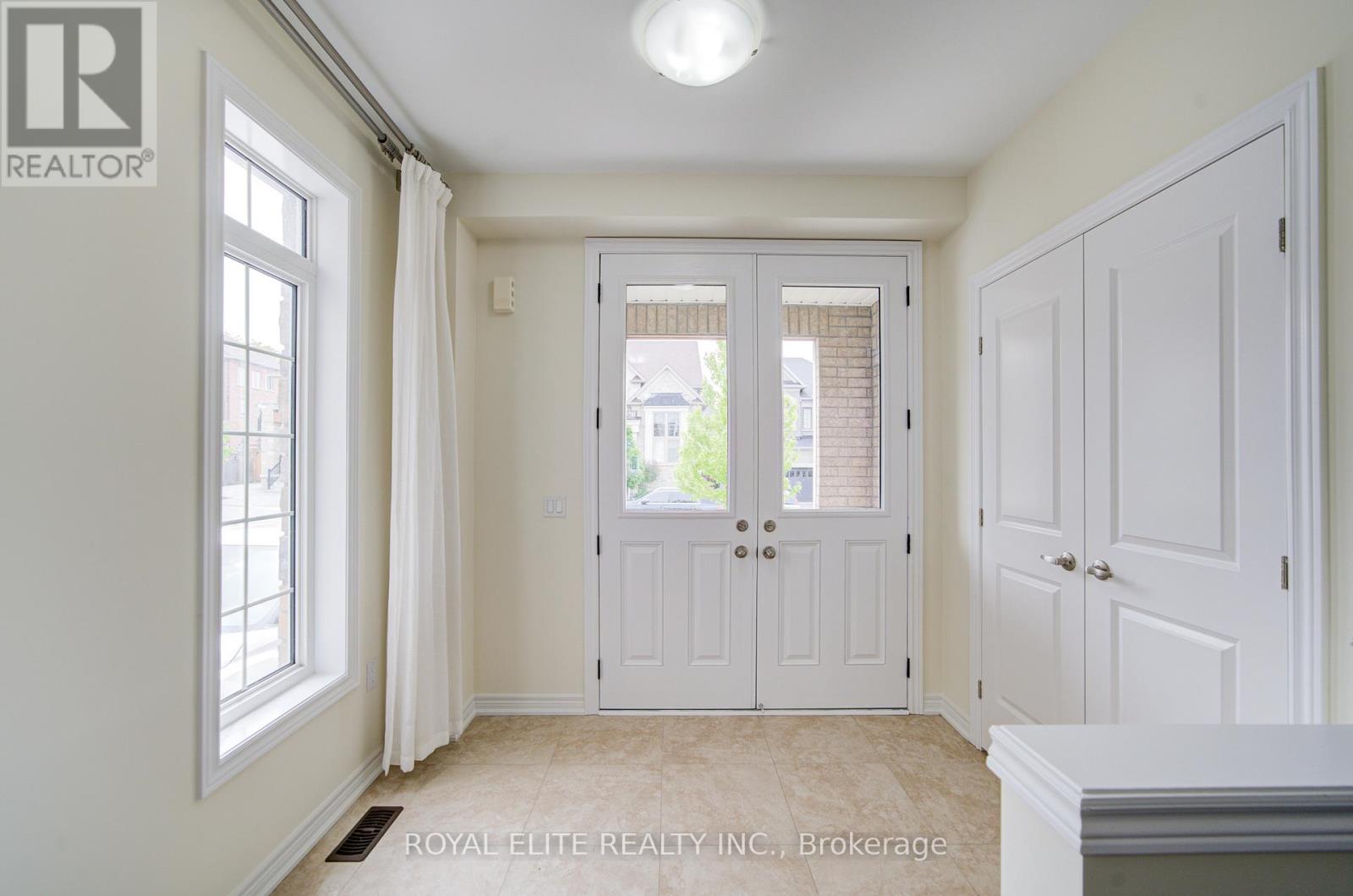 Property at 7 GOLDENEYE DRIVE image 3