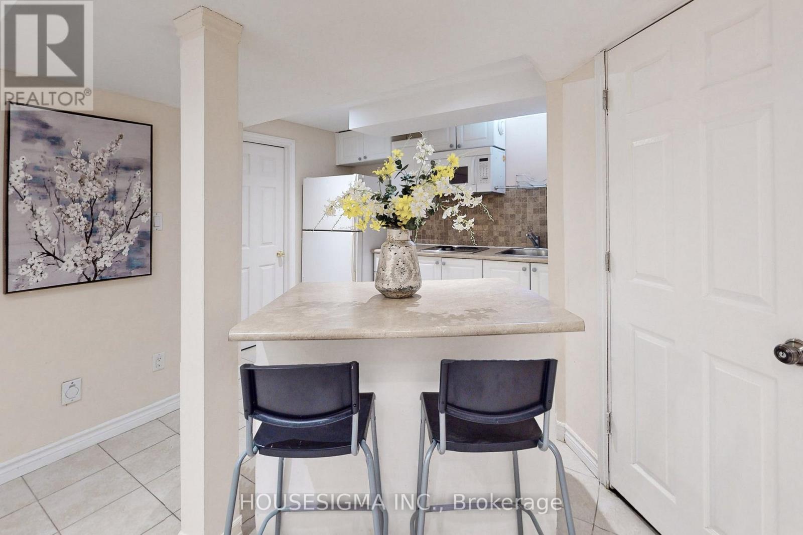 Lower - 38 Estoril Street, Richmond Hill, Ontario  L4C 0B6 - Photo 1 - N12180614