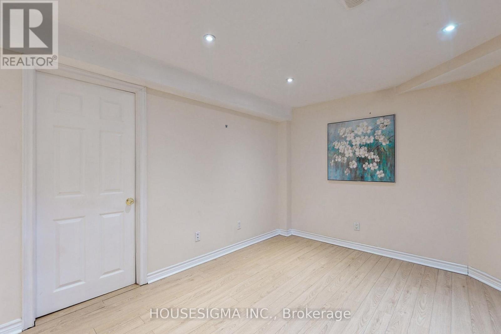 Lower - 38 Estoril Street, Richmond Hill, Ontario  L4C 0B6 - Photo 6 - N12180614