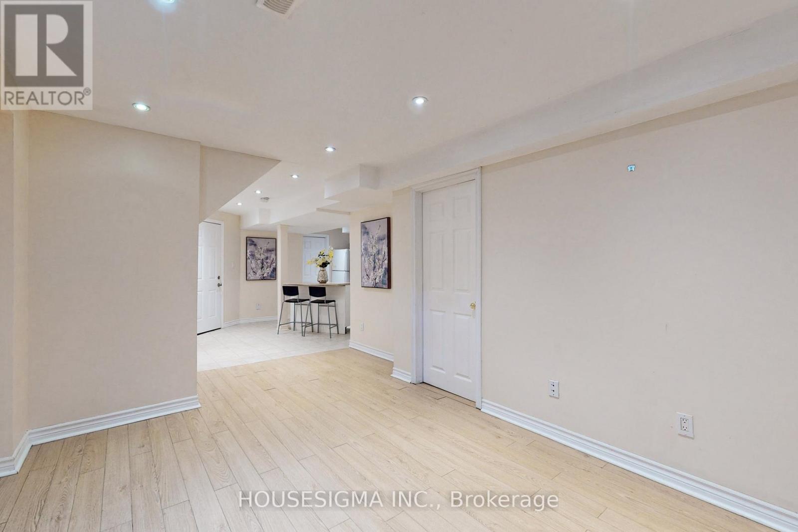 Lower - 38 Estoril Street, Richmond Hill, Ontario  L4C 0B6 - Photo 7 - N12180614