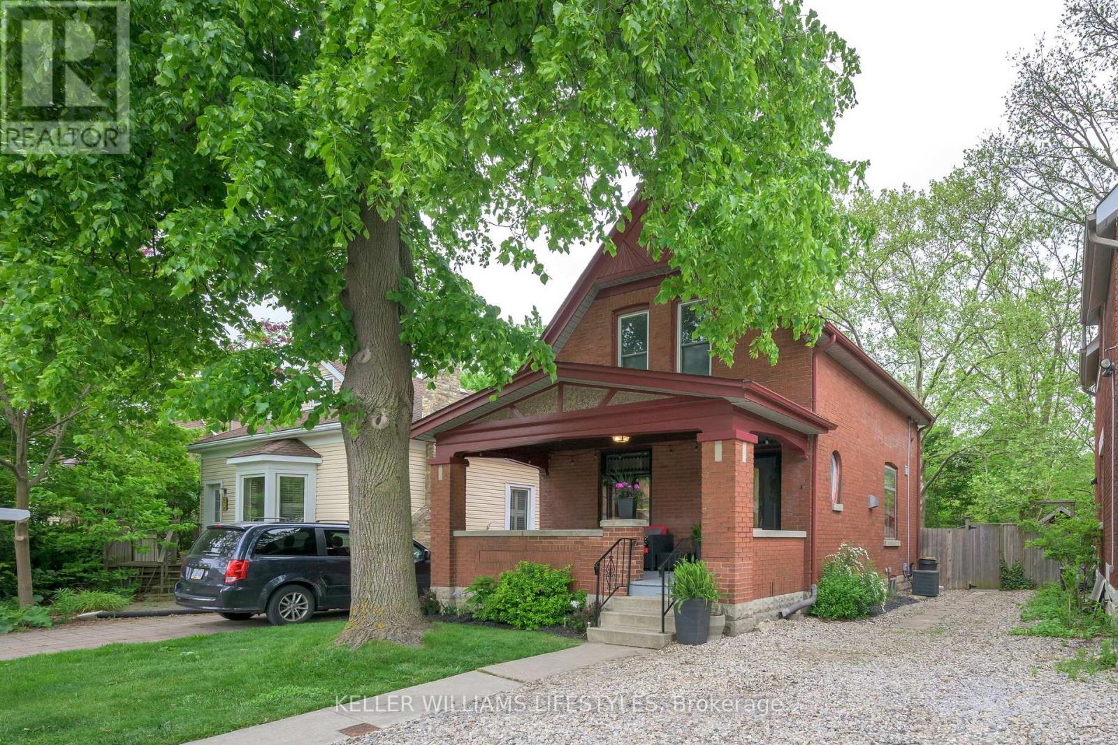174 Briscoe Street E
