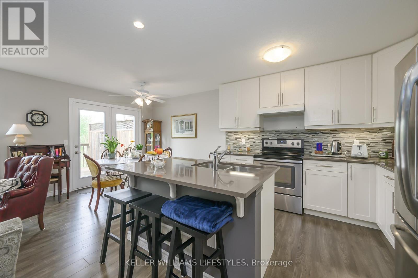 Photo 13 of 32 for 99 - 1010 Fanshawe Park Road E