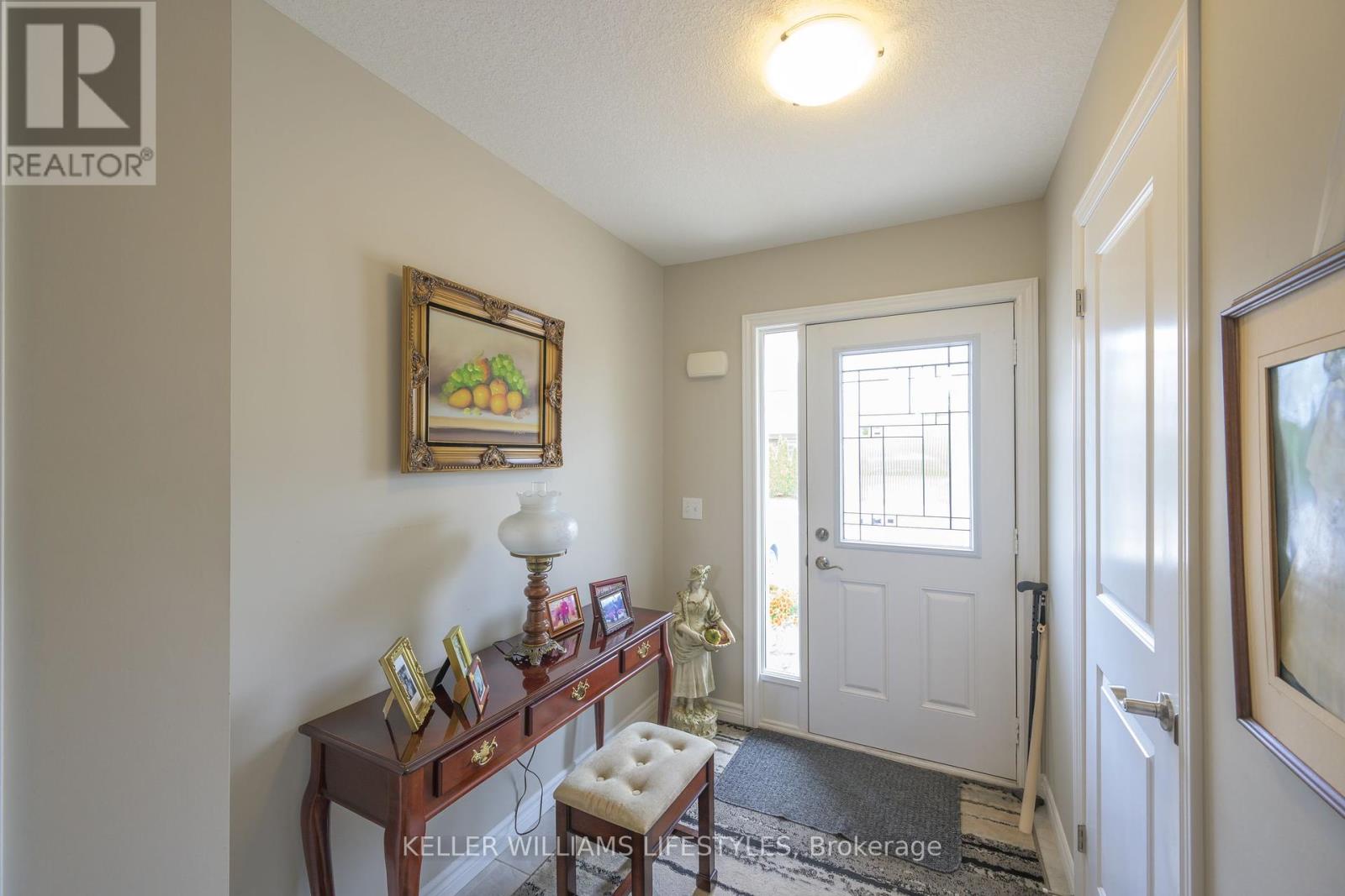 Photo 8 of 32 for 99 - 1010 Fanshawe Park Road E