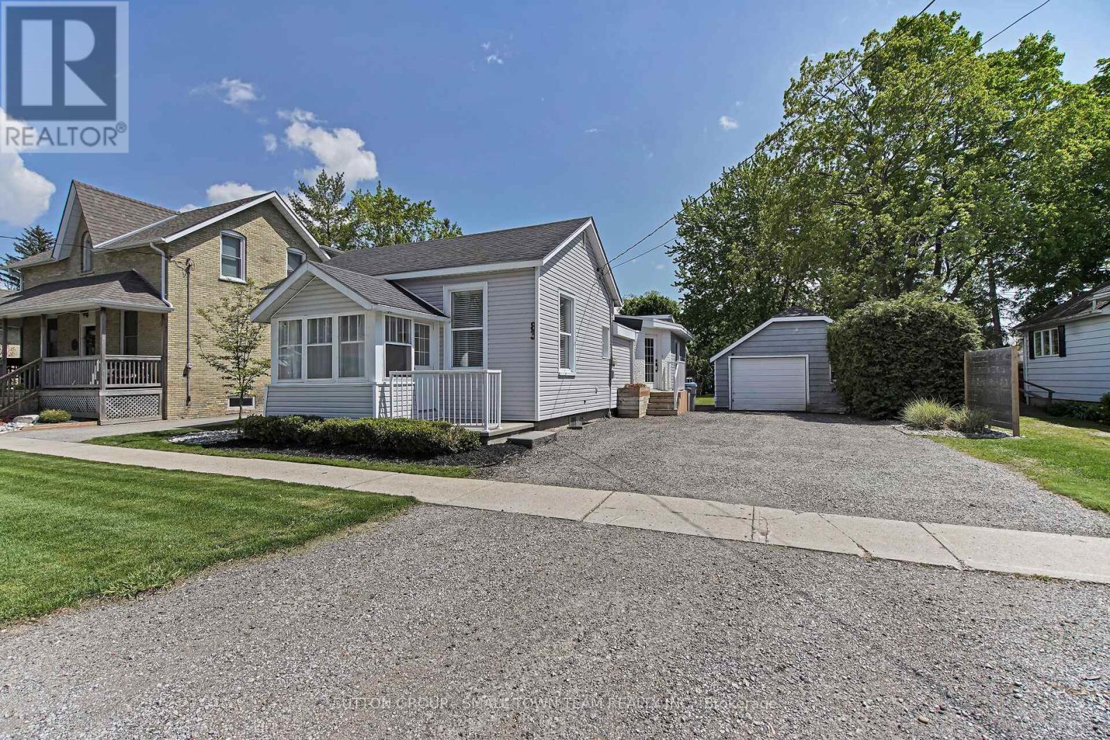 83 John Street W, South Huron, Ontario  N0M 1S1 - Photo 2 - X12180713