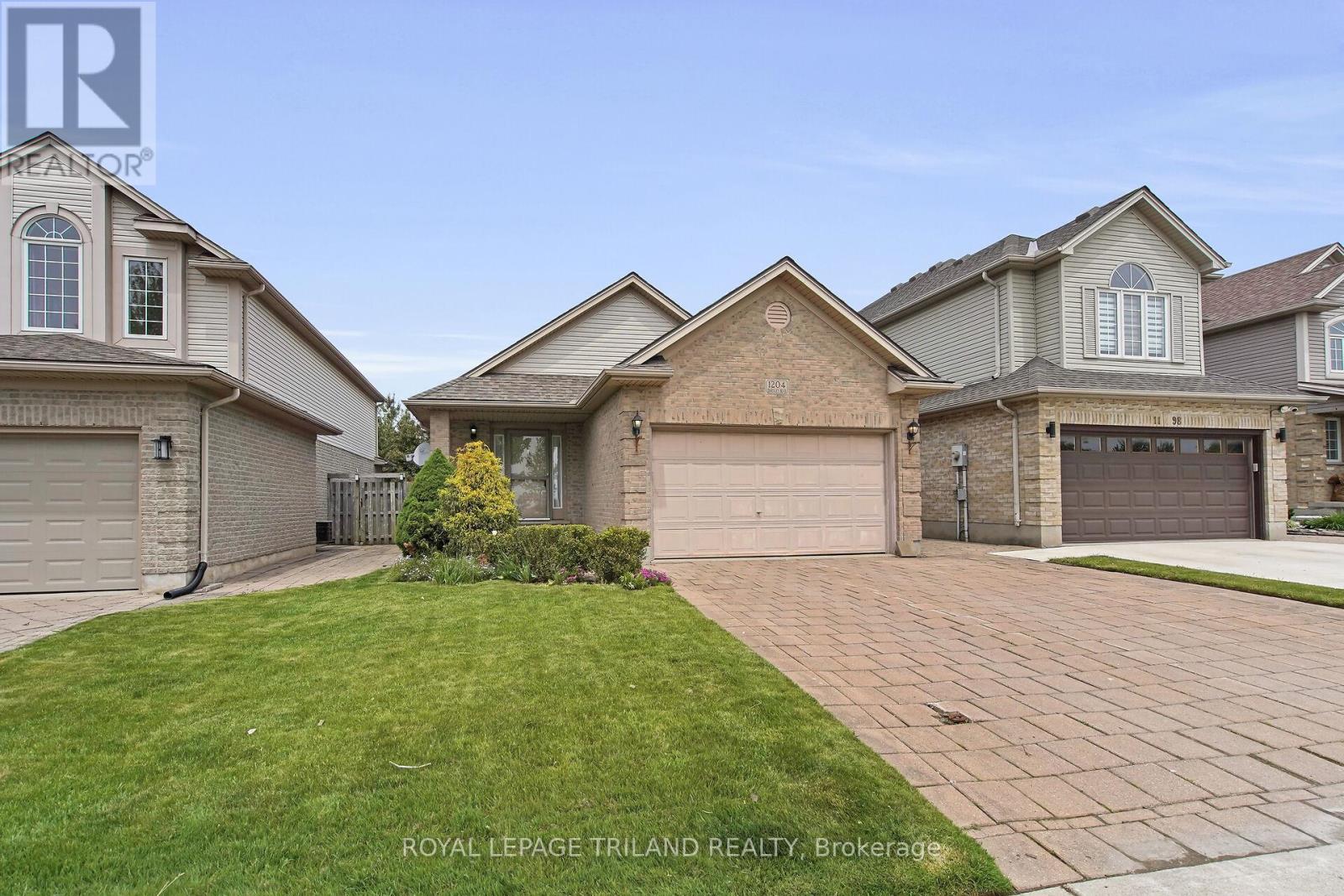 1204 Darnley Boulevard