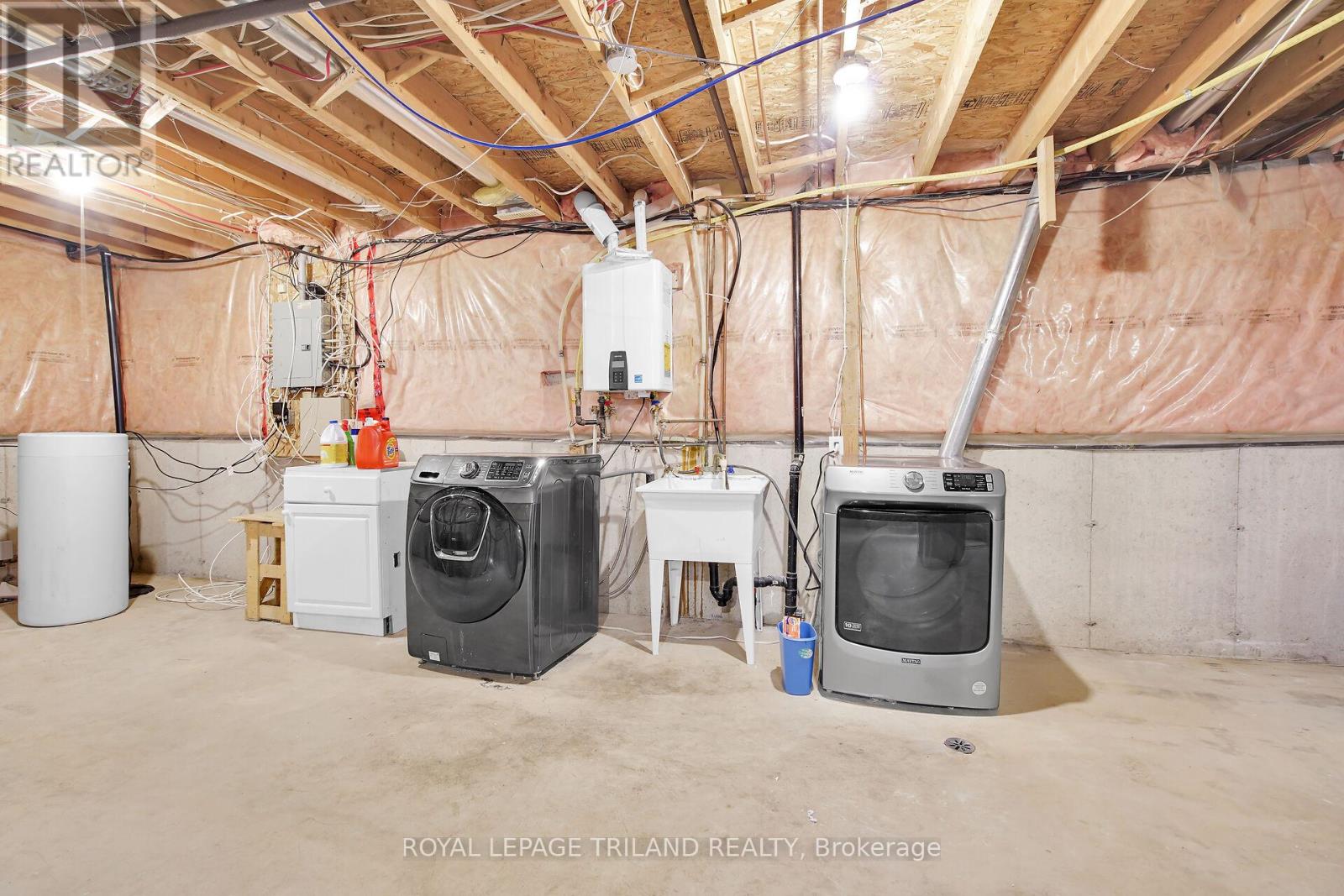 Photo 17 of 26 for 1204 Darnley Boulevard