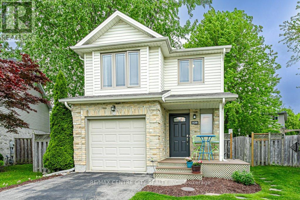 Photo 2 of 40 for 528 Sprucewood Drive