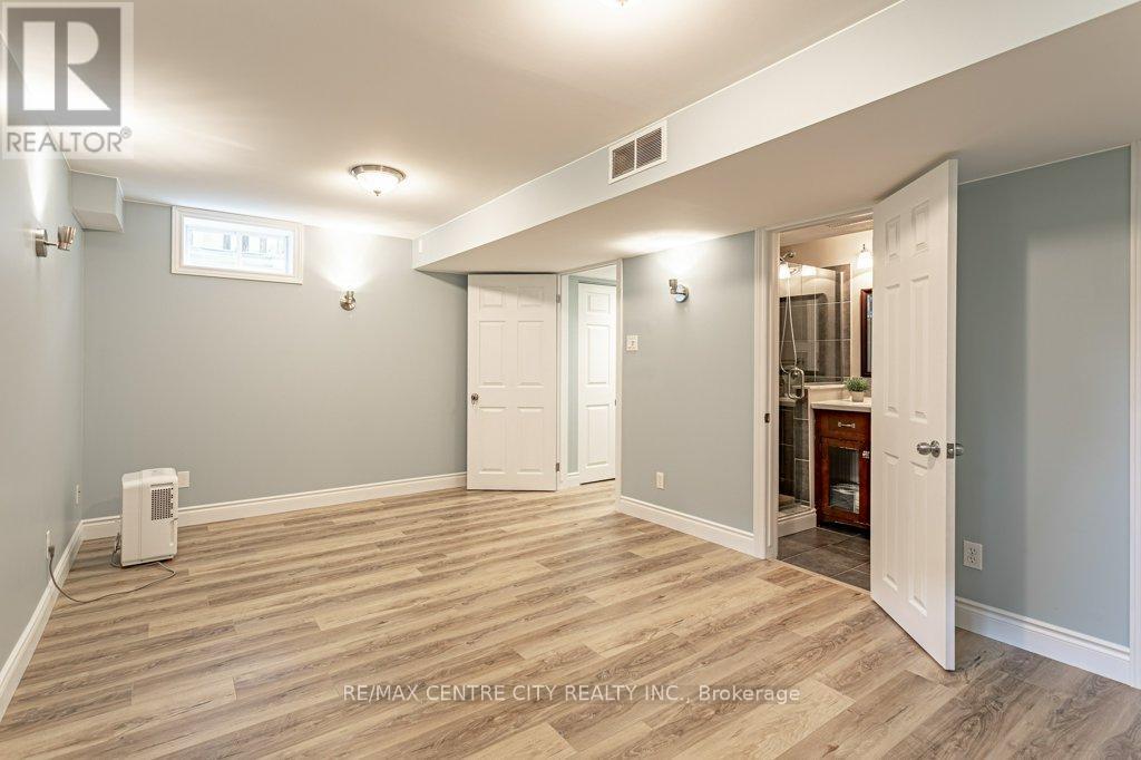 528 Sprucewood Drive, London North, Ontario  N5X 4J5 - Photo 25 - X12180739