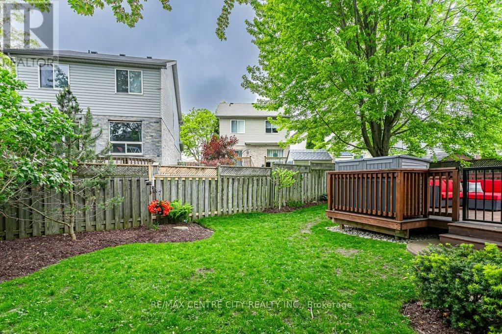Photo 28 of 40 for 528 Sprucewood Drive