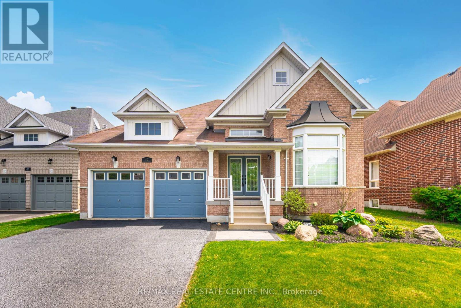 47 Regalia Way, Barrie, Ontario  L4M 7H8 - Photo 2 - S12180588