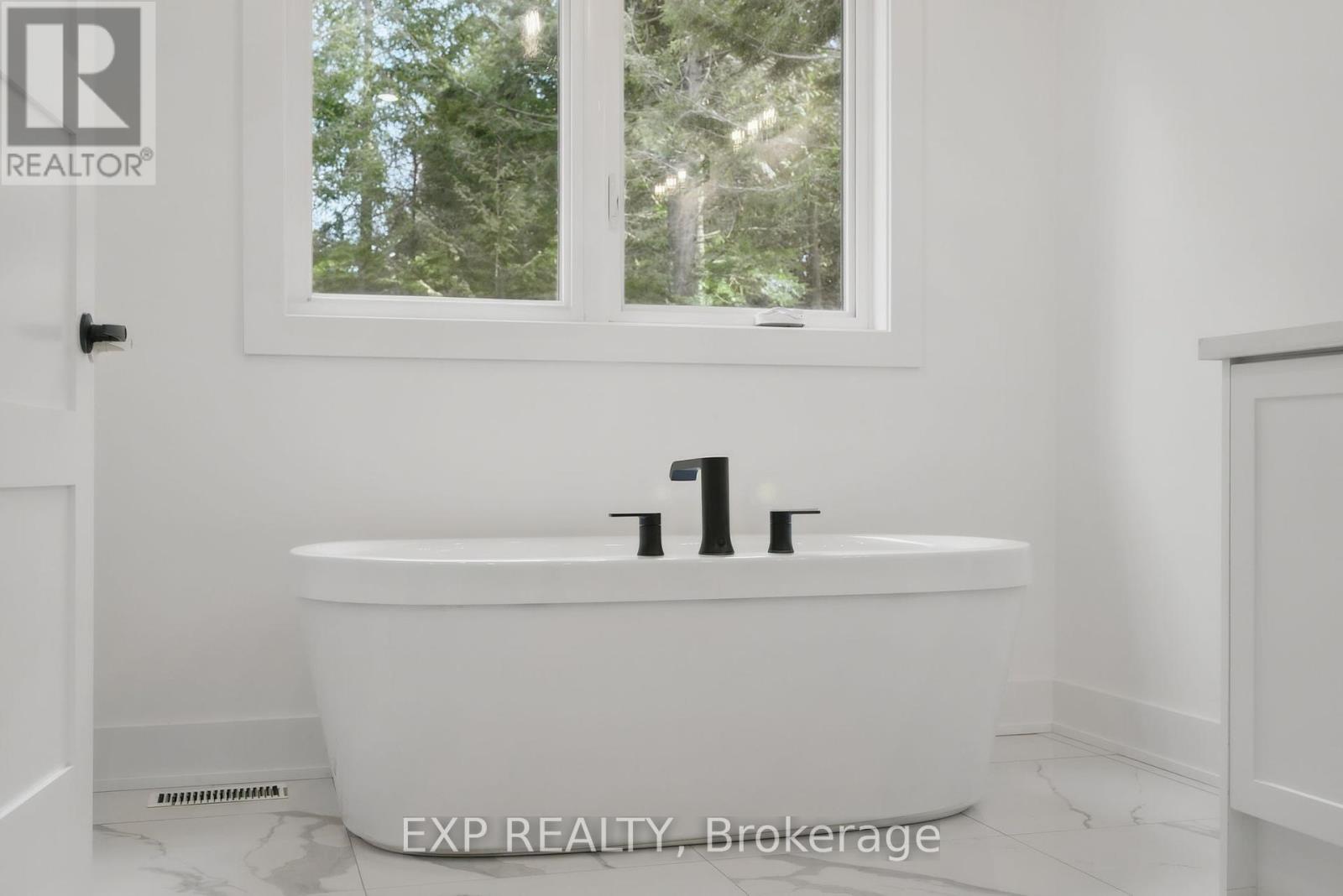 48 Iroquois Crescent, Tiny, Ontario  L9M 0C6 - Photo 23 - S12180634