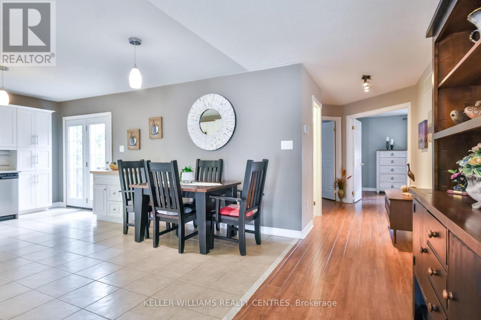 218 Lamont Court, Clearview, Ontario  L0M 1S0 - Photo 10 - S12180640