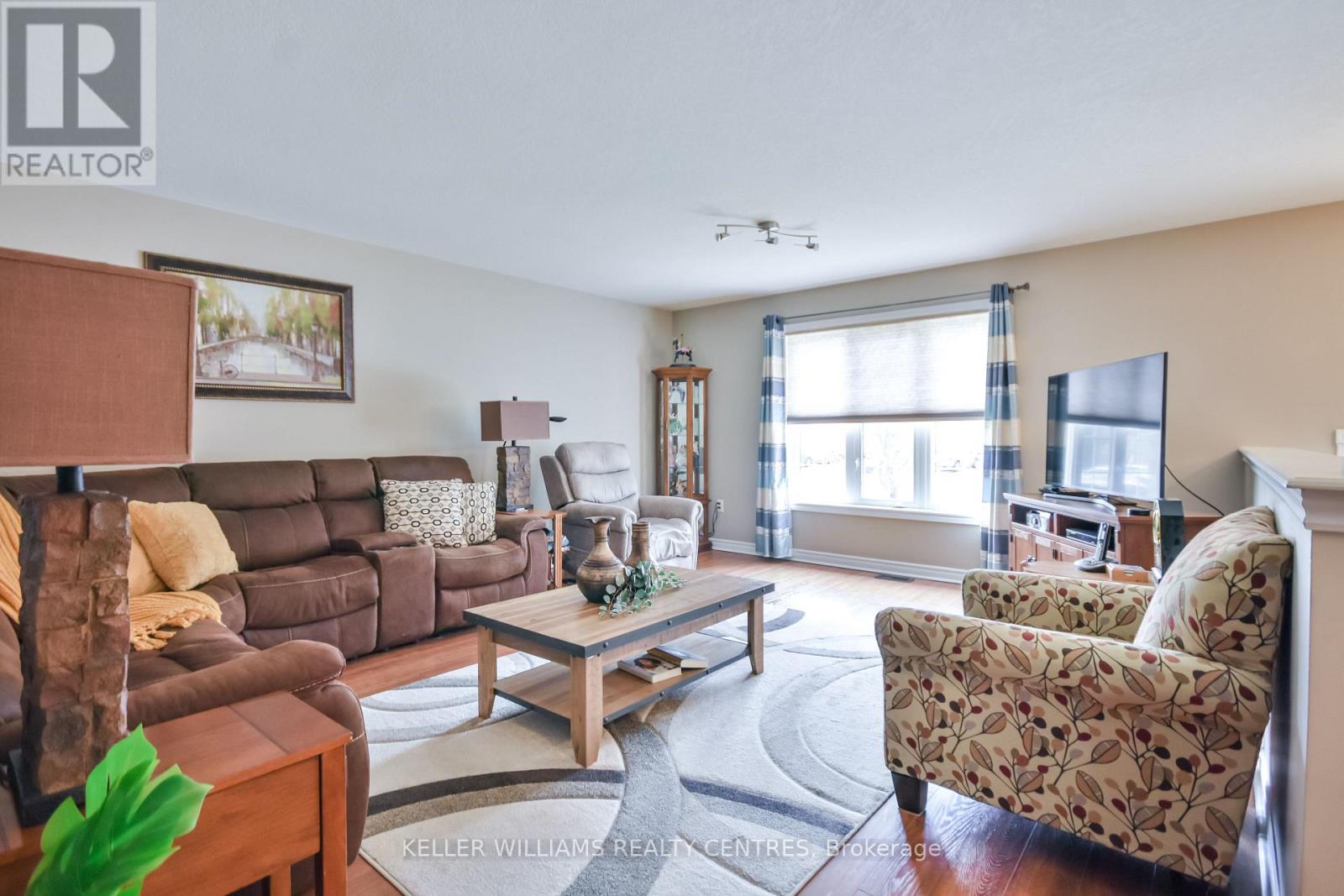 218 Lamont Court, Clearview, Ontario  L0M 1S0 - Photo 11 - S12180640