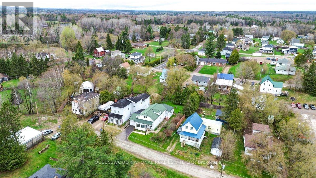 26 North Street, Killaloe, Ontario  K0J 2A0 - Photo 3 - X12180718