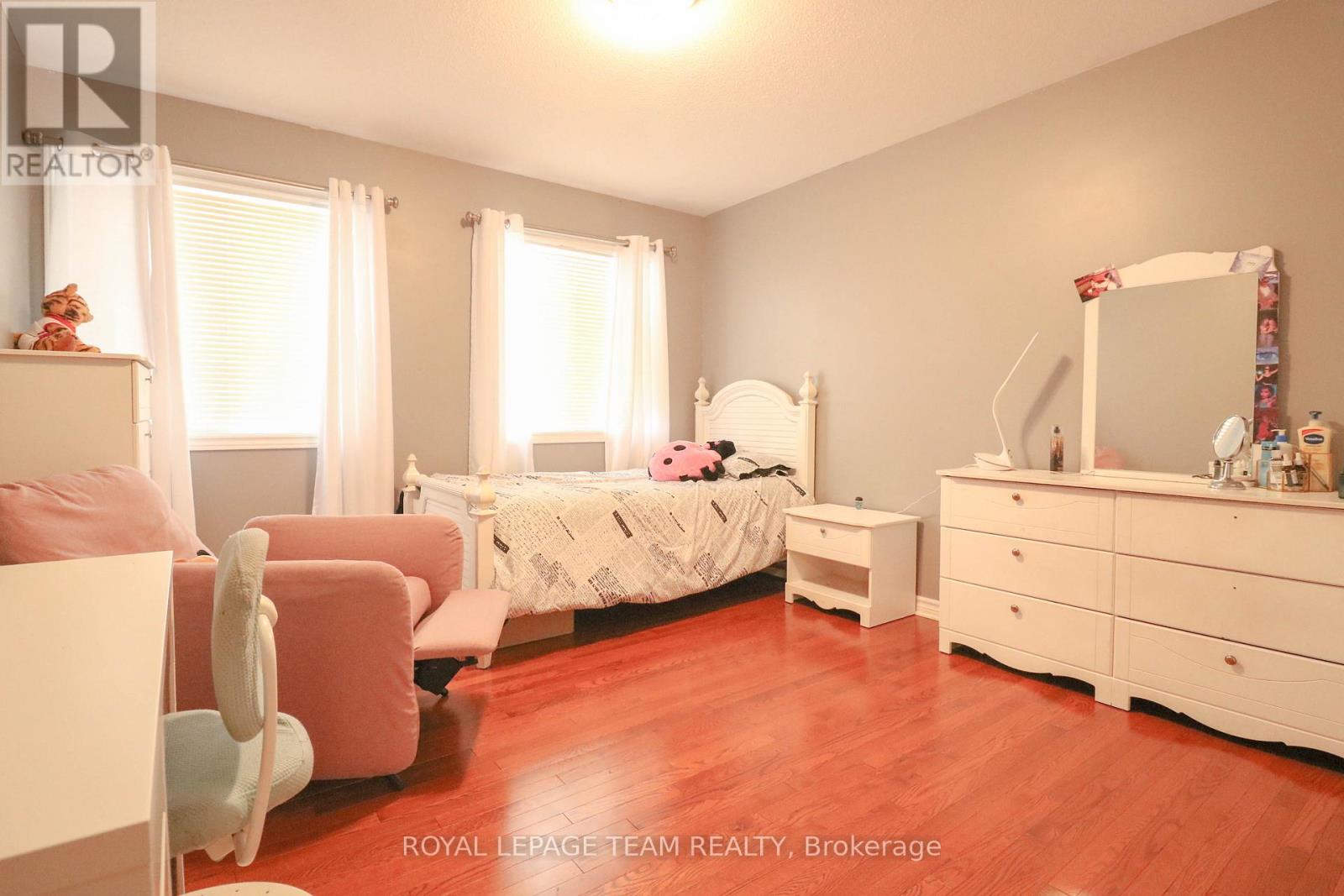 24 Portman Crescent, Ottawa, Ontario  K2G 7B9 - Photo 24 - X12180667