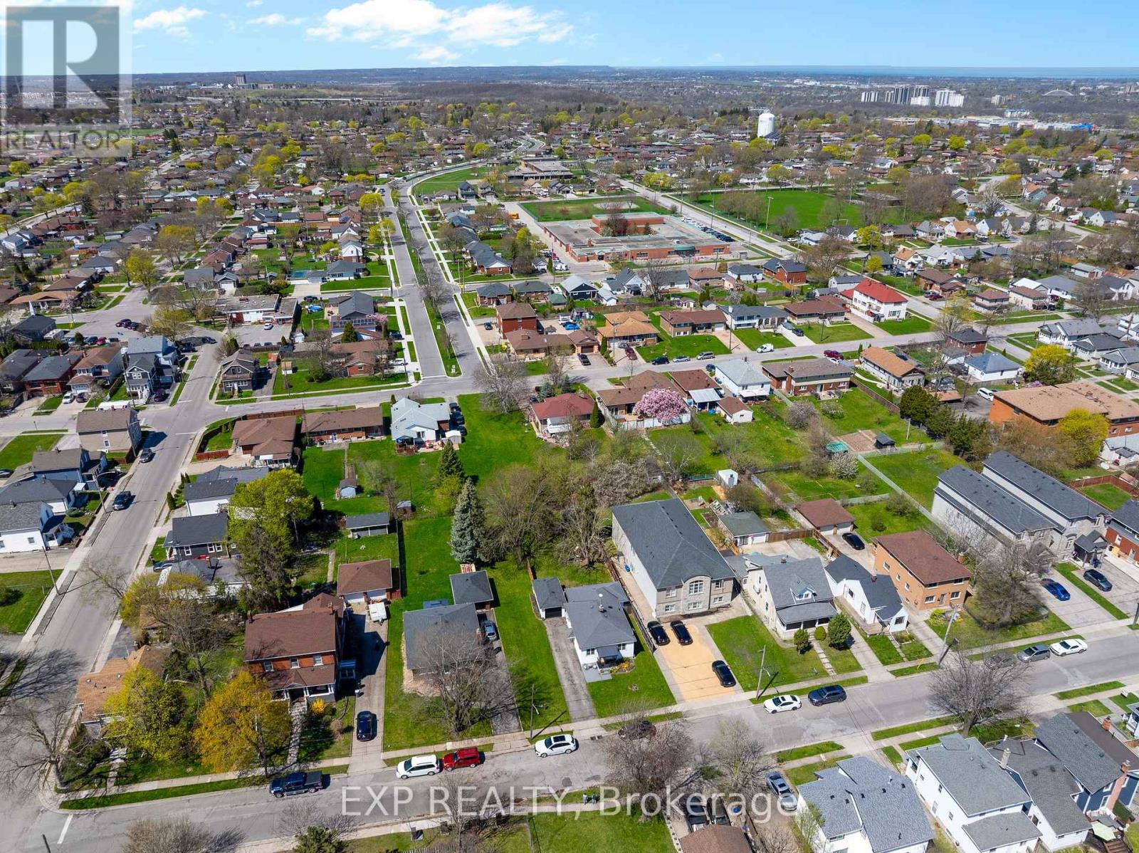 9 Queen Street N, Thorold, Ontario  L2V 2P7 - Photo 24 - X12180751