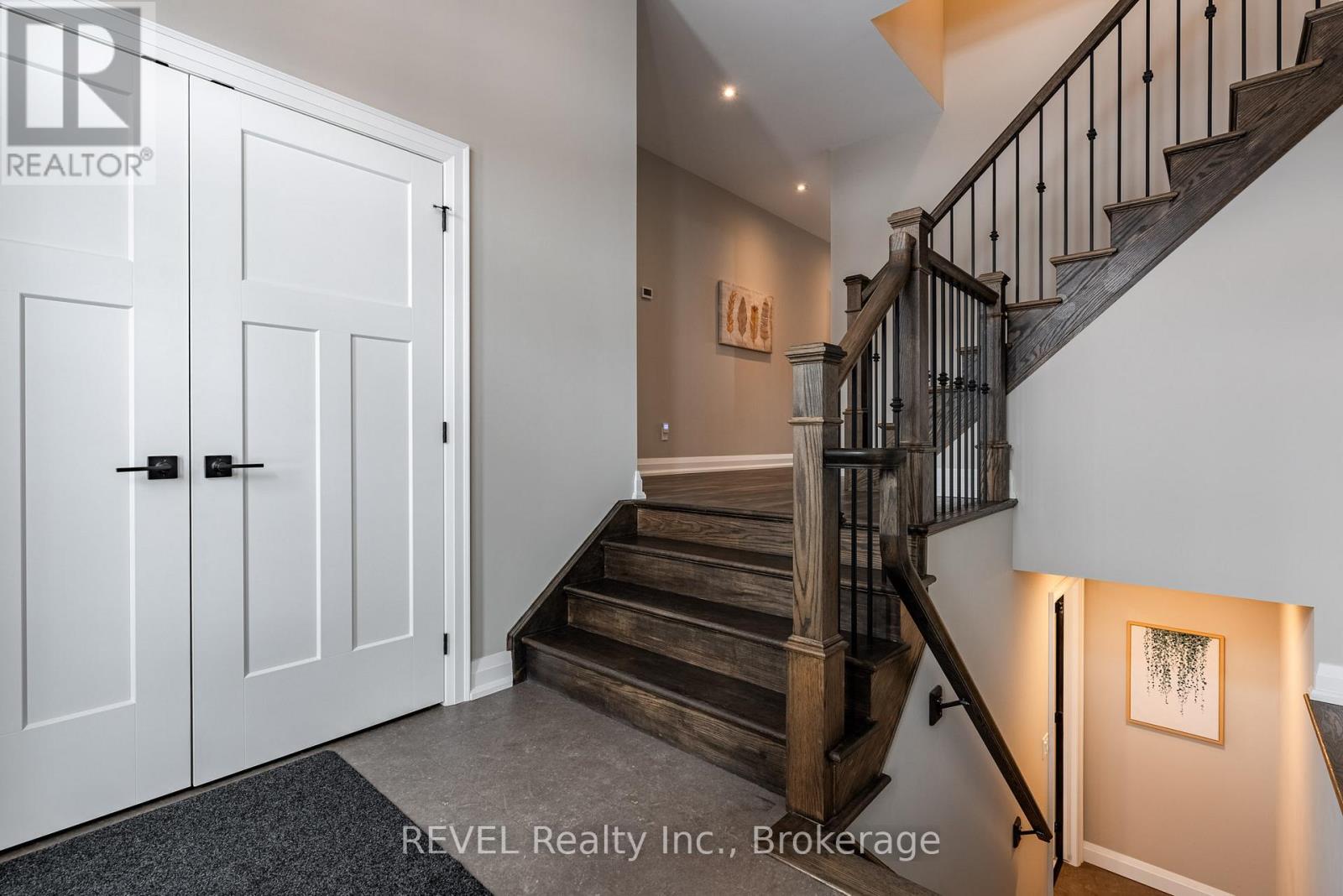 Property at 194 IVA STREET image 3