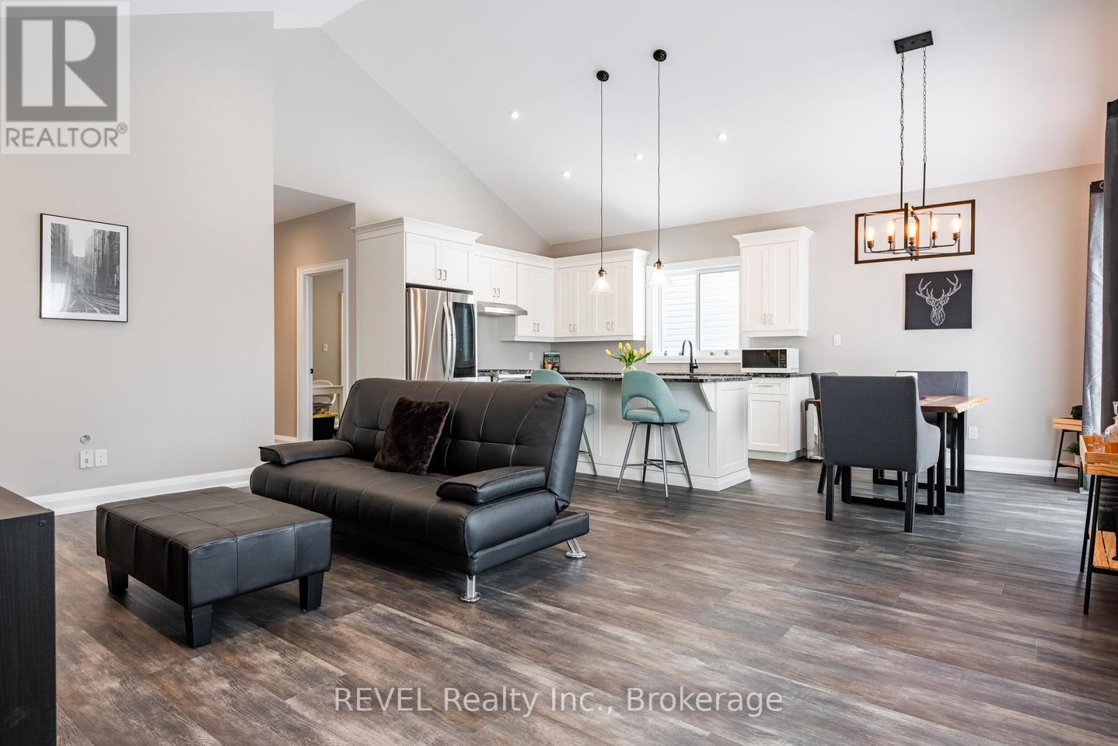 194 Iva Street, Welland, Ontario  L3B 1W6 - Photo 8 - X12180762