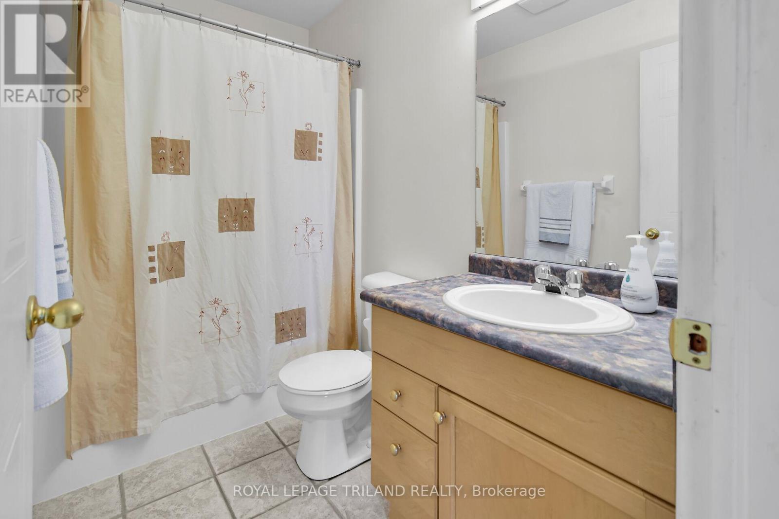 1204 Darnley Boulevard, London South, Ontario  N6M 1J4 - Photo 14 - X12180737
