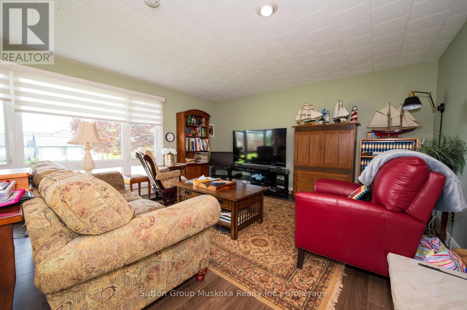 3 Edith Drive, Oro-Medonte, Ontario  L3V 0R3 - Photo 10 - S12180701