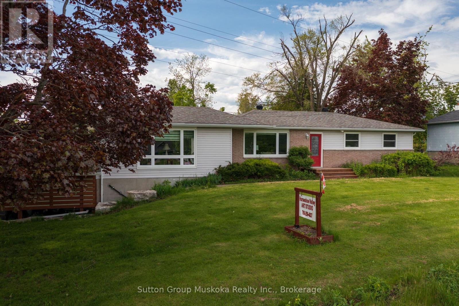 3 Edith Drive, Oro-Medonte, Ontario  L3V 0R3 - Photo 4 - S12180701
