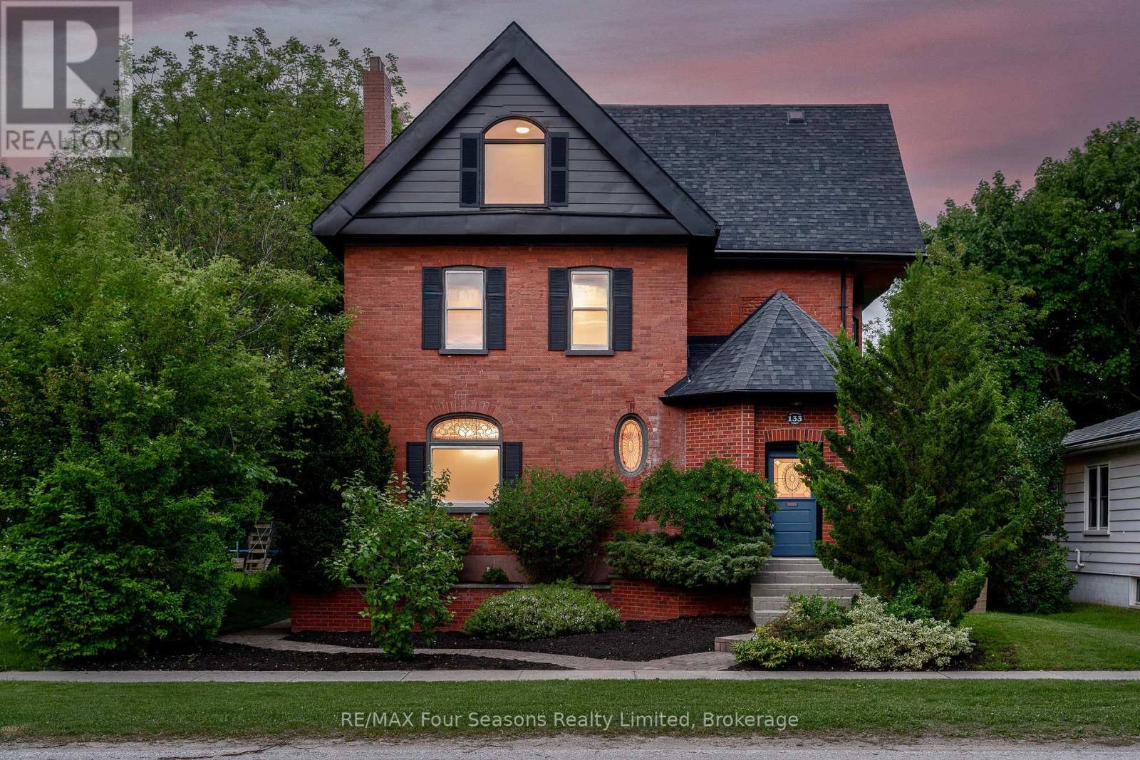 Property at 133 MINNESOTA STREET image 2